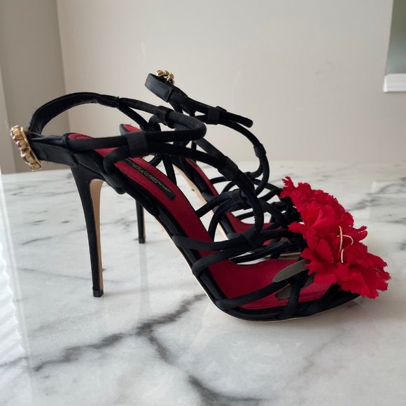 Dolce & Gabbana Satin Strappy Sandals with Flower - Picture 14 of 15
